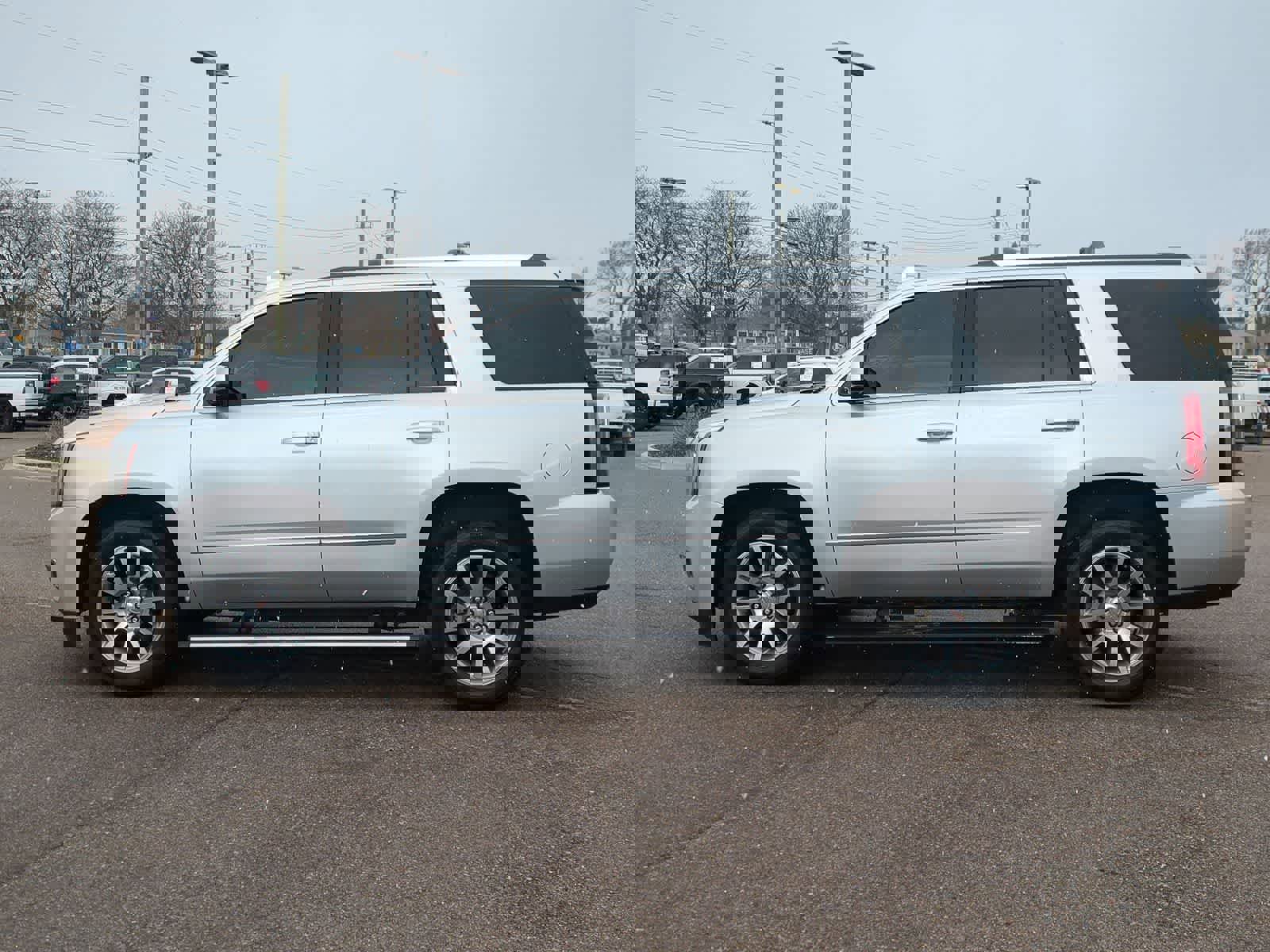 Used 2017 GMC Yukon Denali image 5