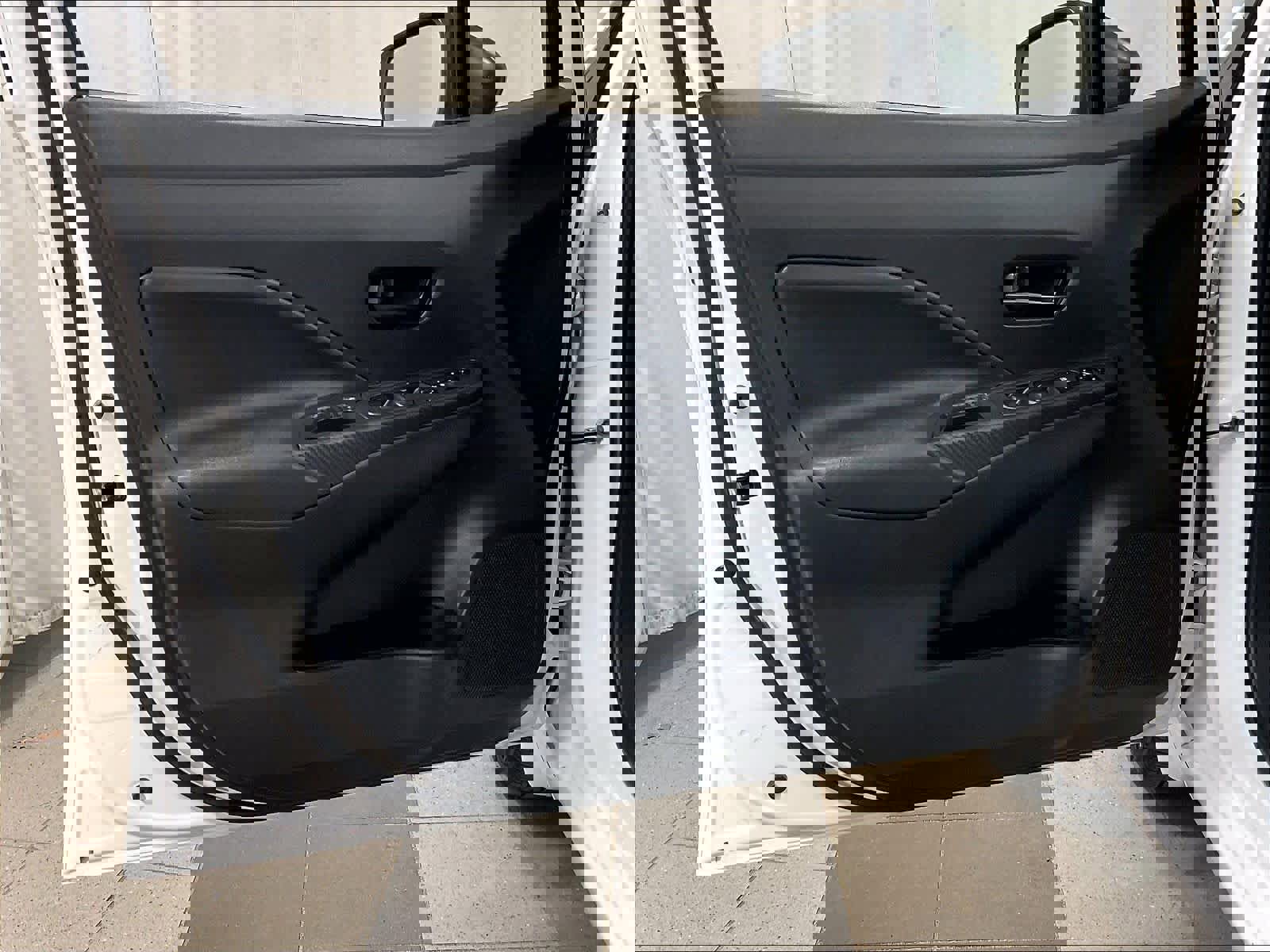 Used 2025 Nissan Versa S w/ Trunk Package image 9