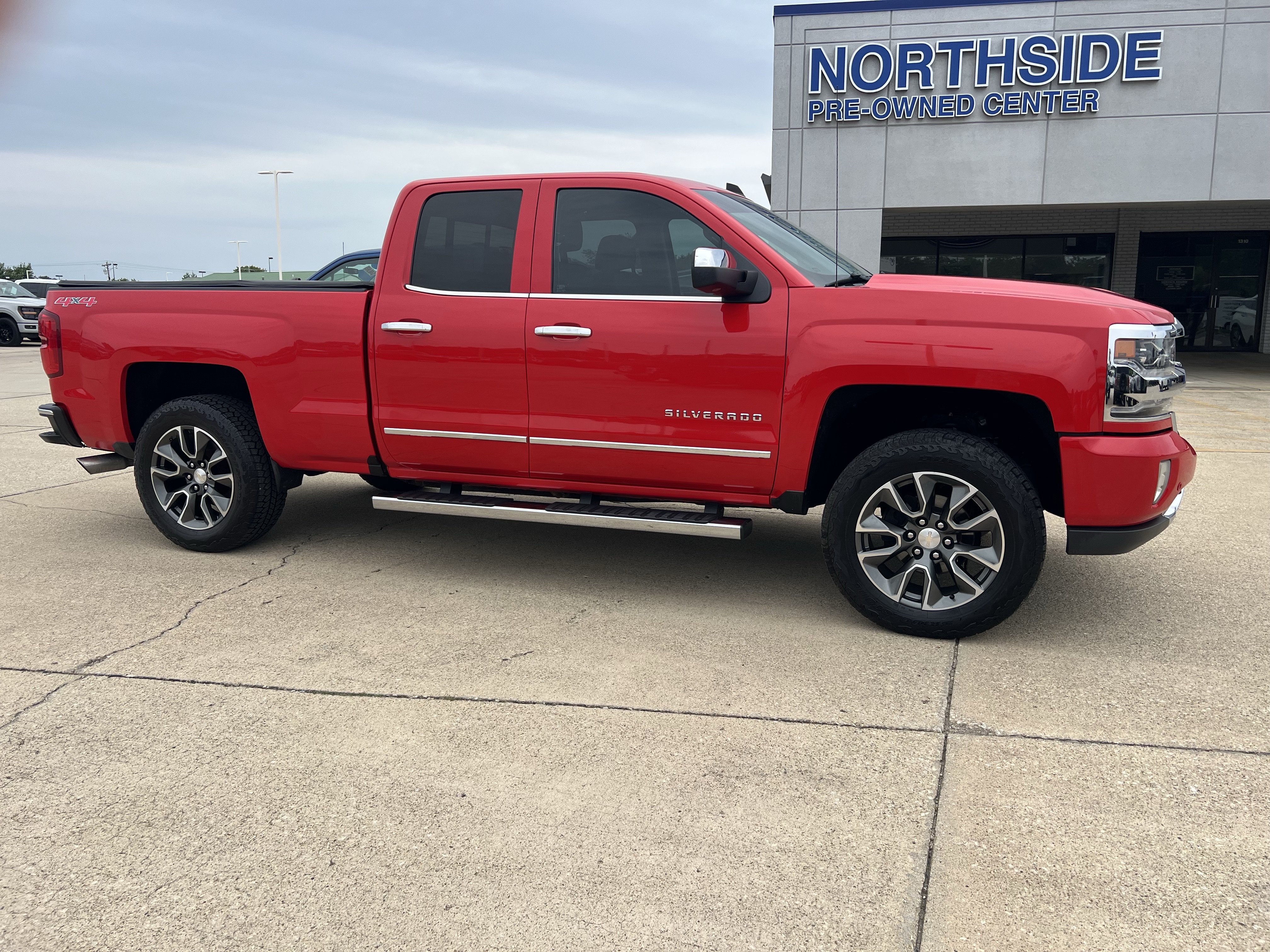 Used 2016 Chevrolet Silverado 1500 LTZ w/ LTZ Plus Package AWD/4WD image 2