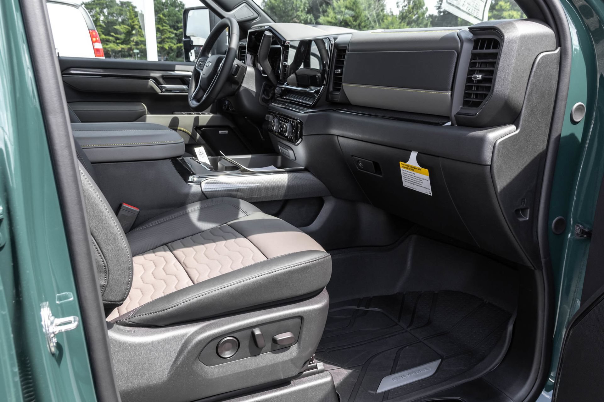 New 2026 Chevrolet Silverado 2500 ZR2 w/ LPO, Dark Essentials Package AWD/4WD image 41