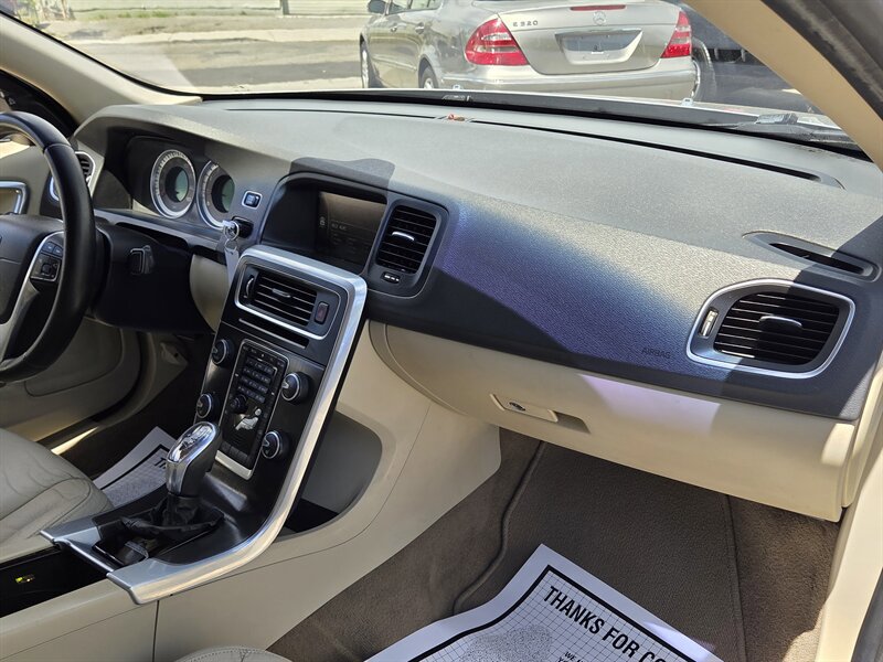 Used 2013 Volvo S60 T5 FWD image 14