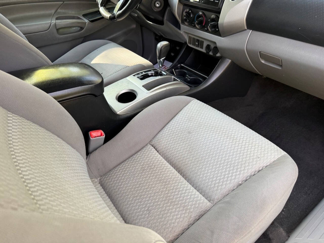 Used 2012 Toyota Tacoma PreRunner w/ SR5 Pkg RWD image 39