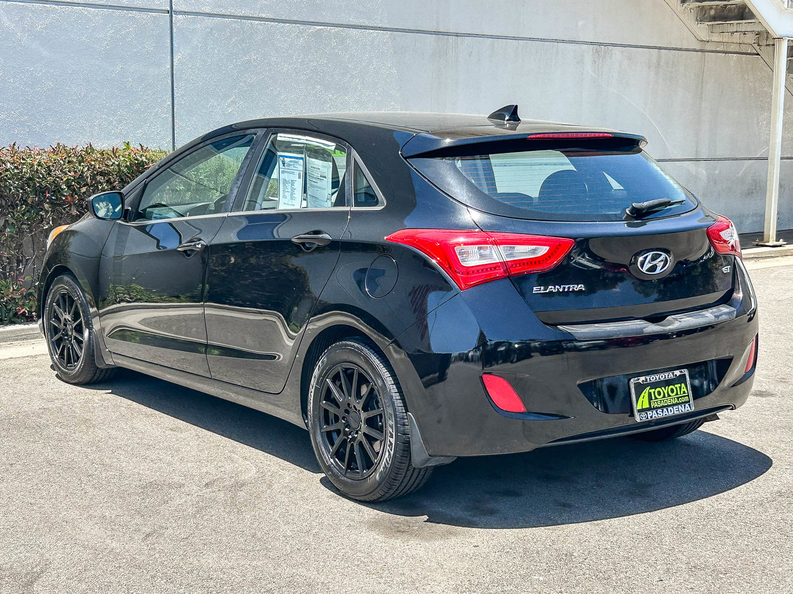 Used 2014 Hyundai Elantra GT w/ Option Group 02 FWD image 8