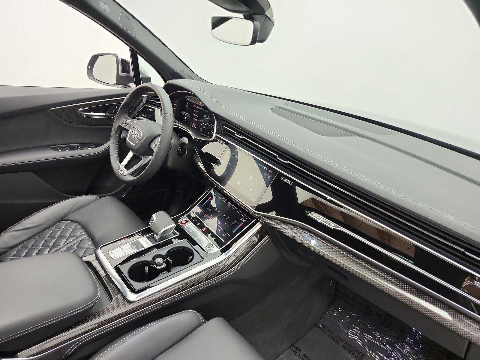 Used 2023 Audi SQ7 Premium Plus AWD/4WD image 18