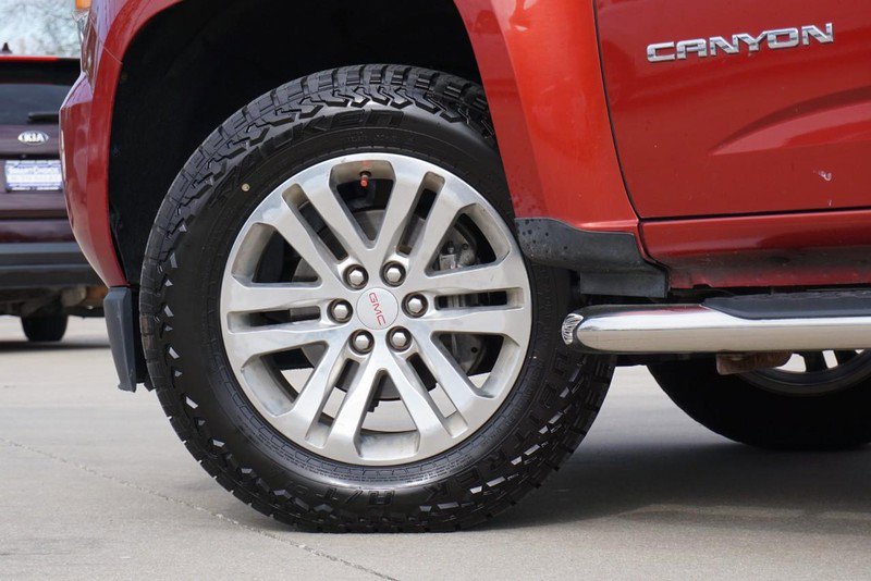 Used 2016 GMC Canyon SLT w/ Driver Alert Package AWD/4WD image 15