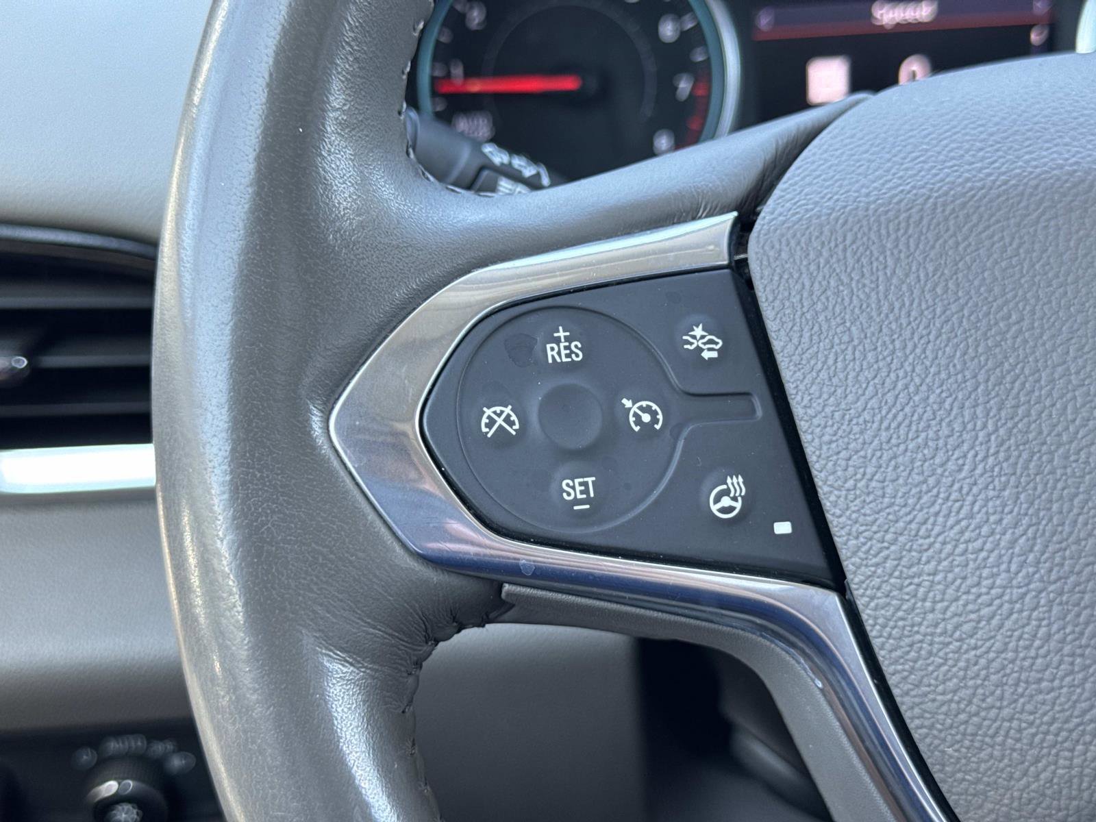 Used 2020 Chevrolet Traverse Premier image 11