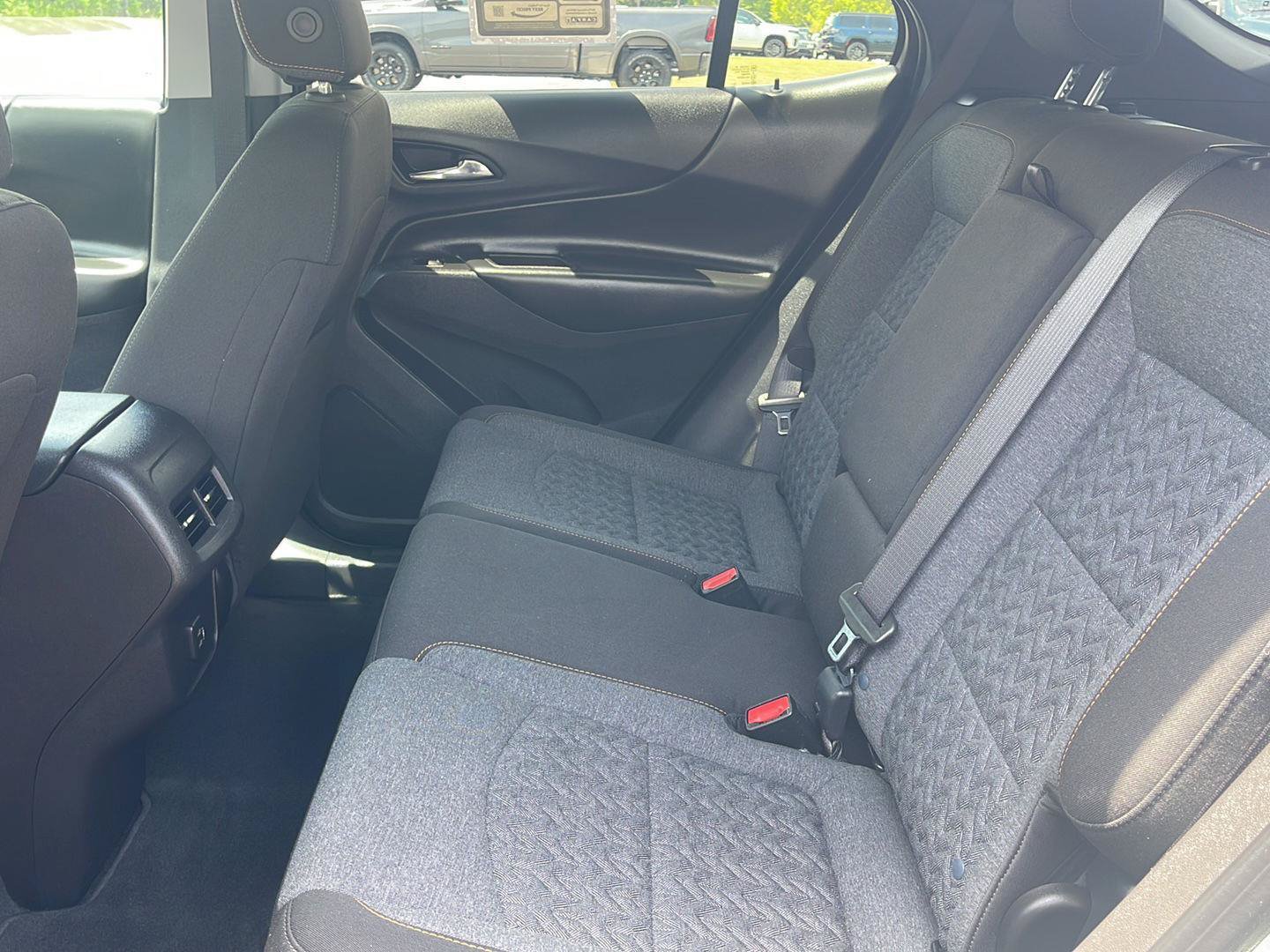 Used 2024 Chevrolet Equinox LT w/ Driver Convenience Package FWD image 35