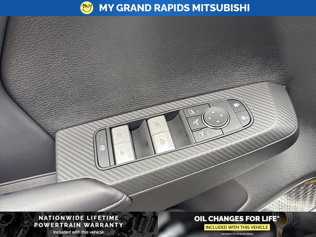 New 2026 Mitsubishi Outlander SE AWD/4WD image 21