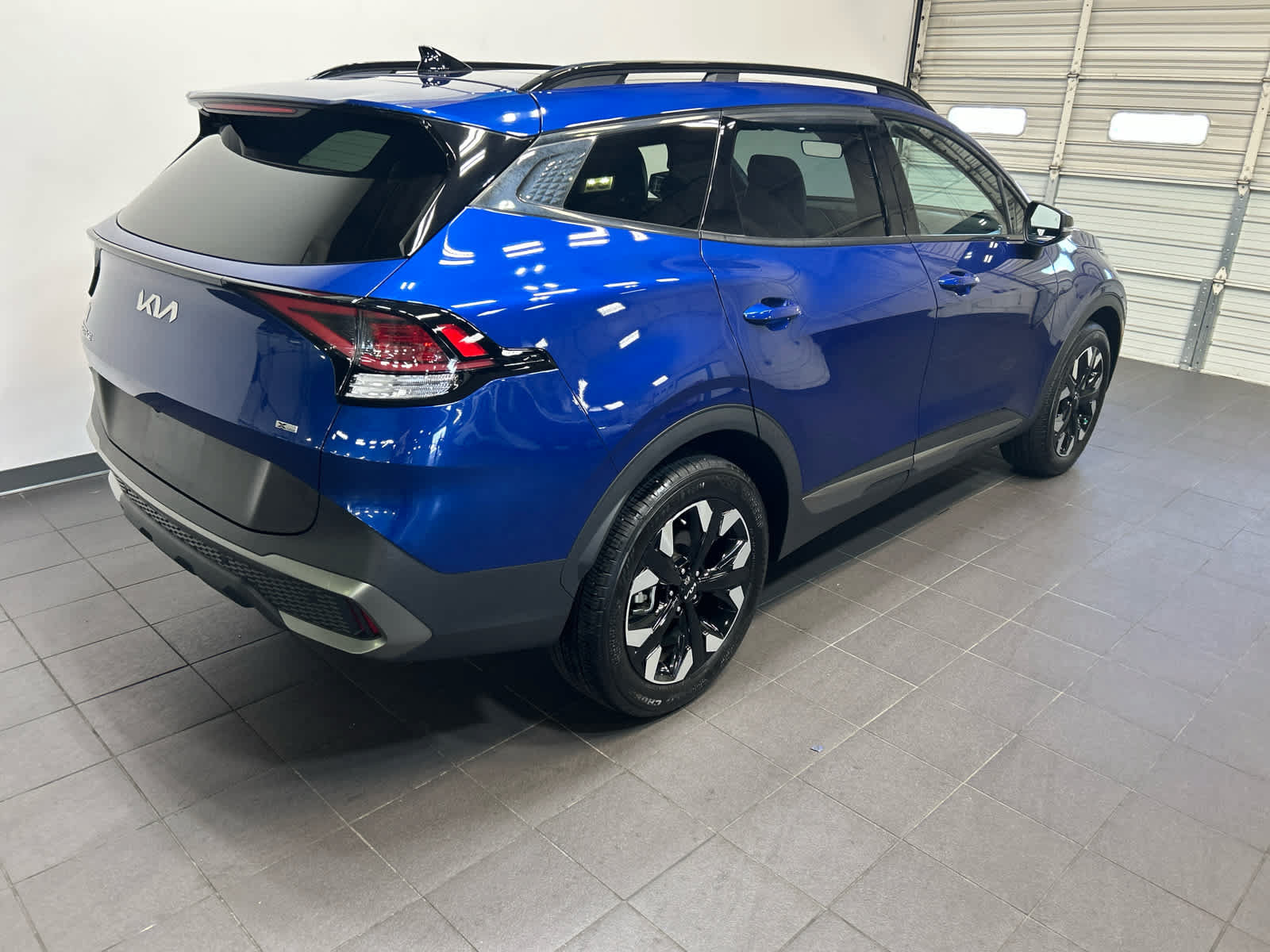 Used 2023 Kia Sportage X-Line w/ X-Line Premium Package AWD/4WD image 3