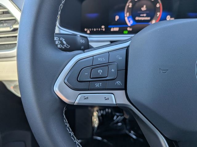 New 2026 Volkswagen Taos SE image 13