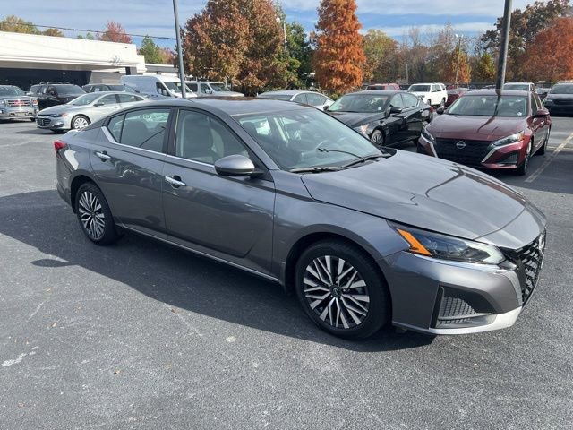 Used 2023 Nissan Altima 2.5 SV image 7