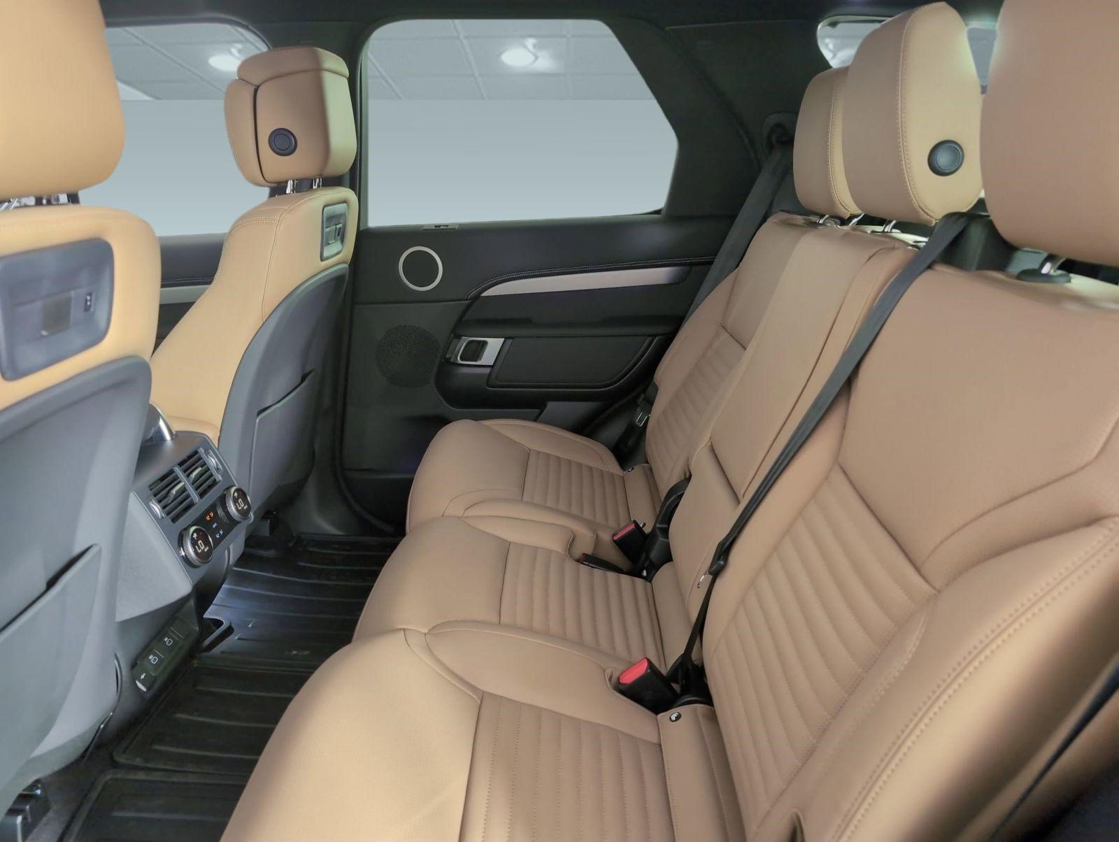 Certified 2025 Land Rover Discovery Dynamic SE AWD/4WD image 19