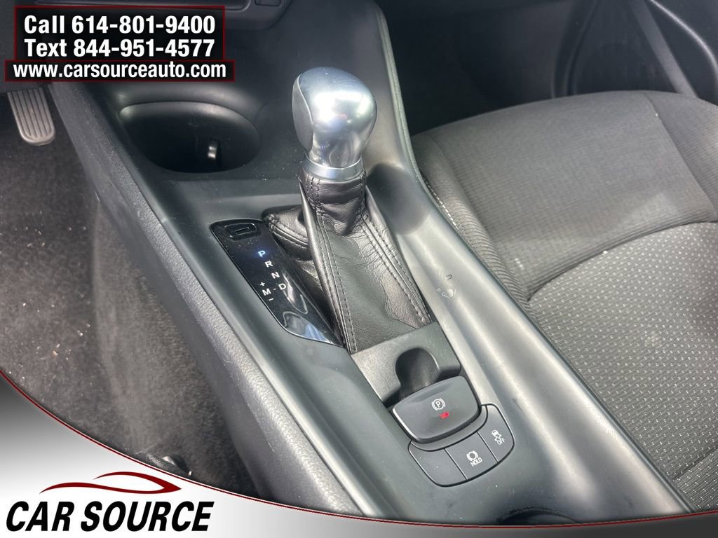 Used 2018 Toyota C-HR XLE image 18