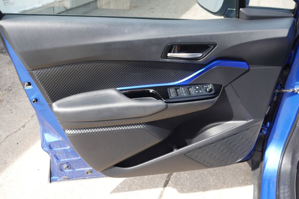 Used 2021 Toyota C-HR XLE image 29