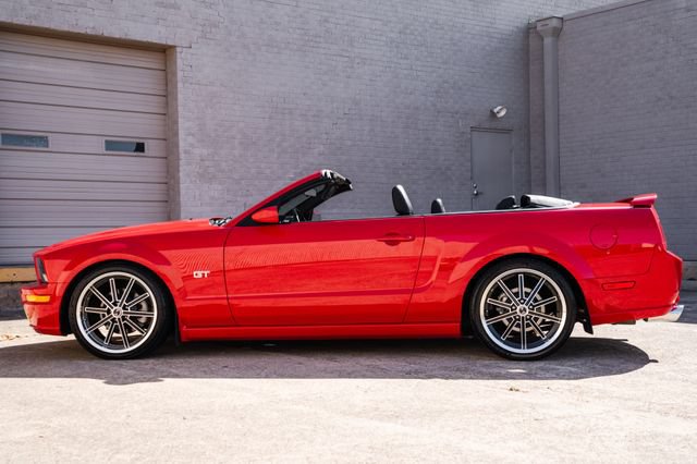 Used 2006 Ford Mustang GT Premium RWD image 12