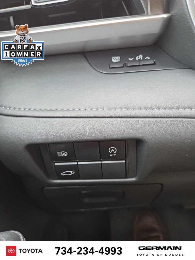 Used 2023 Toyota Highlander XLE image 24