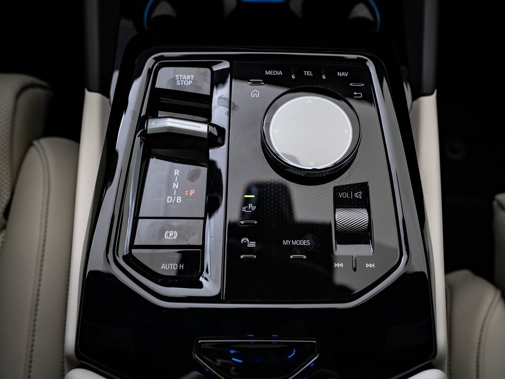 Used 2024 BMW i5 M60 w/ Premium Package image 39