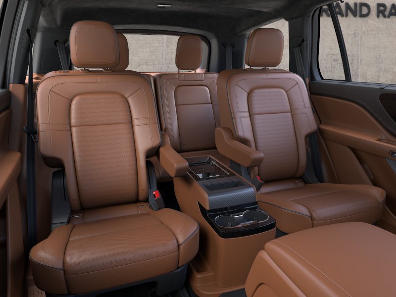 New 2026 Lincoln Aviator Black Label w/ Black Label Special Edition AWD/4WD image 11