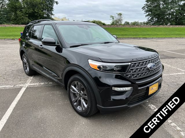 Certified 2023 Ford Explorer XLT w/ Equipment Group 202A AWD/4WD image 1
