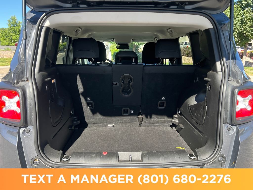 Used 2022 Jeep Renegade Latitude w/ Convenience Group AWD/4WD image 20