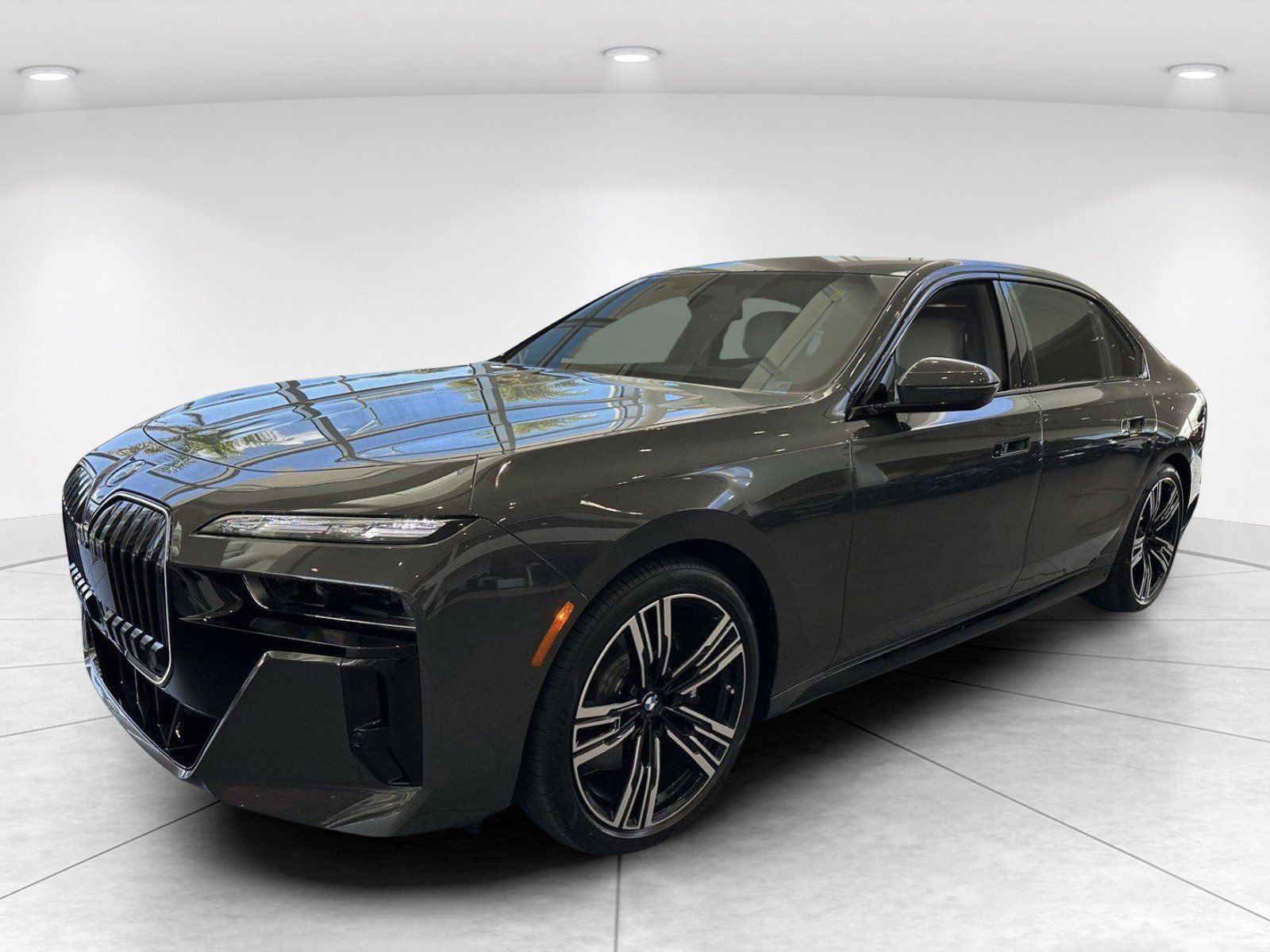 New 2026 BMW 760i xDrive w/ Executive Package AWD/4WD image 5