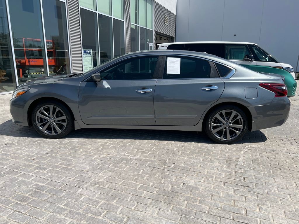 Used 2018 Nissan Altima 2.5 SR w/ SR Special Edition image 2