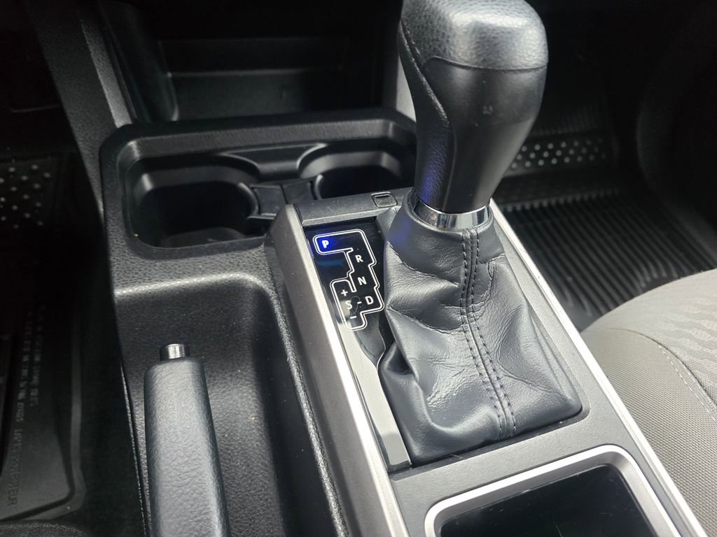 Certified 2023 Toyota Tacoma SR5 AWD/4WD image 25