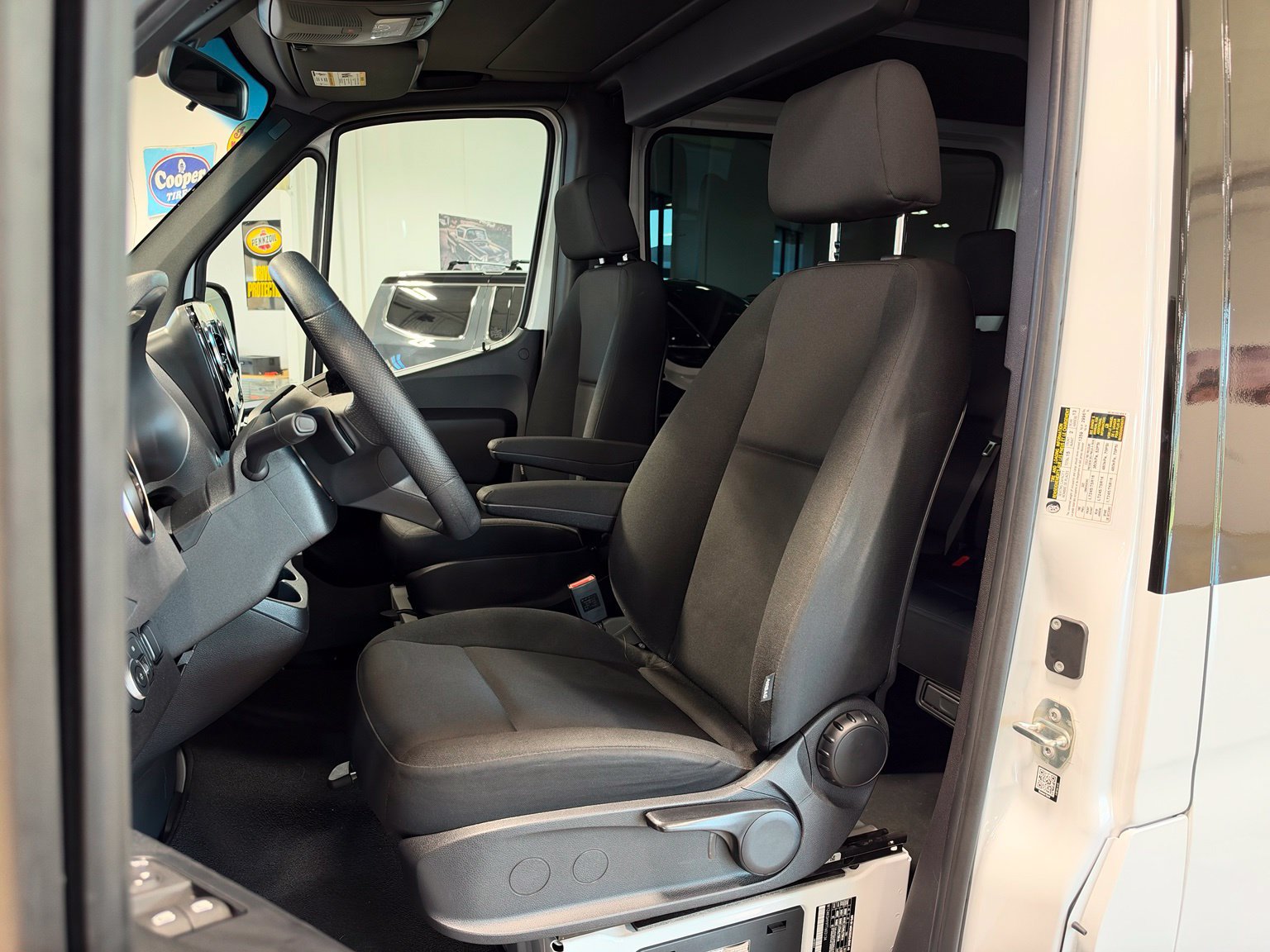 Used 2026 Mercedes-Benz Sprinter 2500 image 14