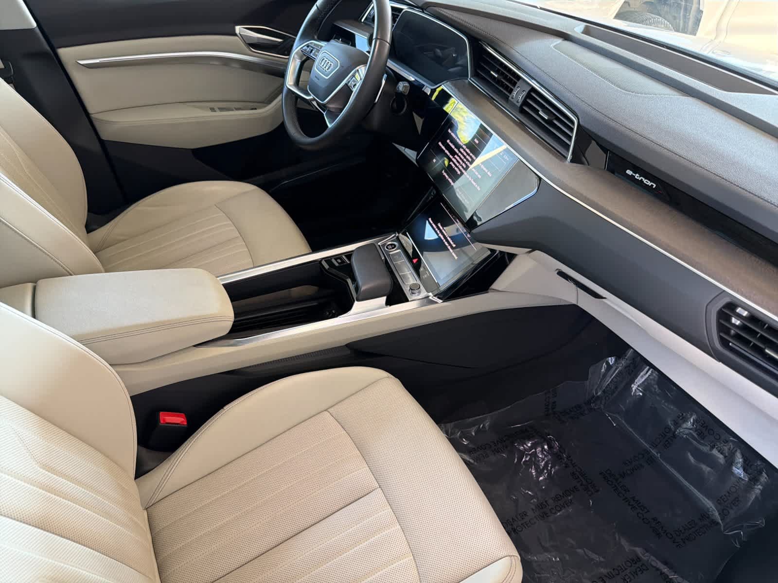 Used 2024 Audi Q8 e-tron Premium Plus w/ Premium Plus Package AWD/4WD image 16