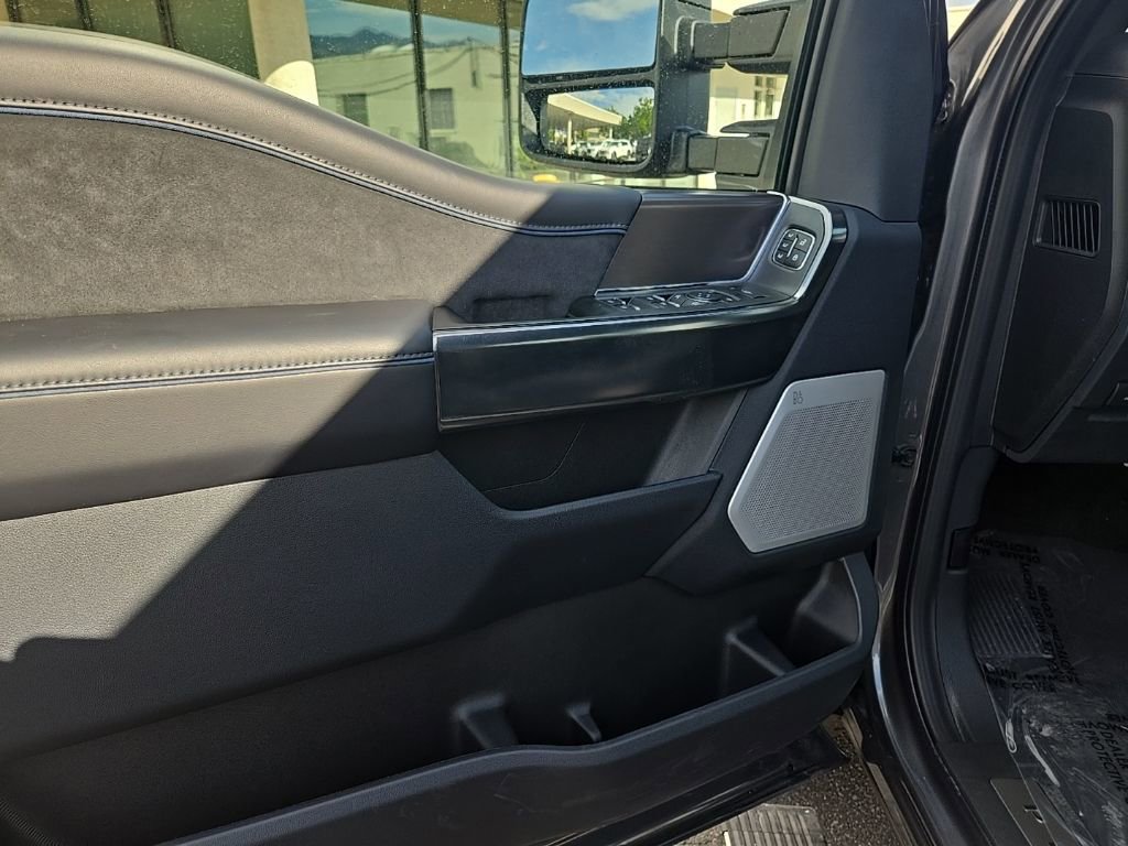 New 2026 Ford F350 Platinum image 9
