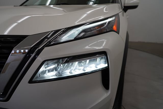 Used 2023 Nissan Rogue SV w/ SV Premium B Package image 81