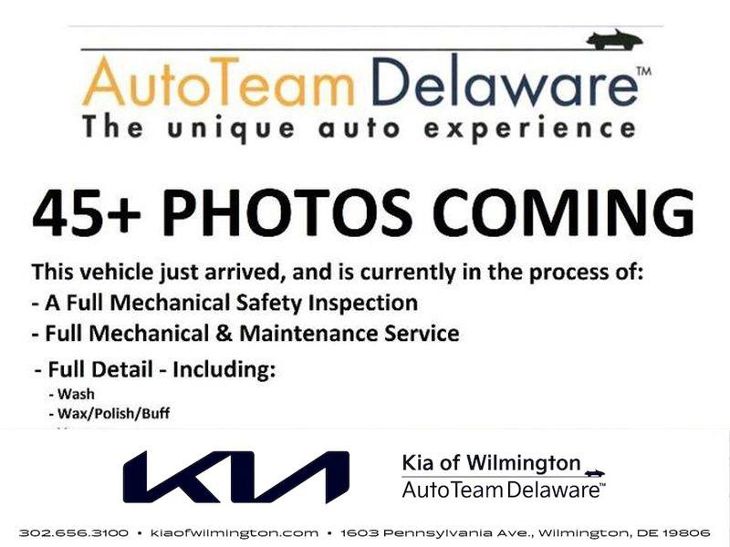 Used 2025 Kia Niro Wind w/ Wind Preserve Package image 1