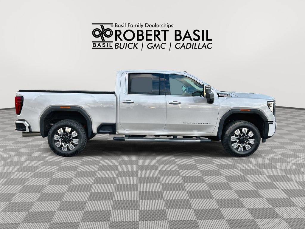 Used 2024 GMC Sierra 2500 Denali AWD/4WD image 9