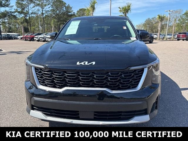 Certified 2025 Kia Sorento LX image 2