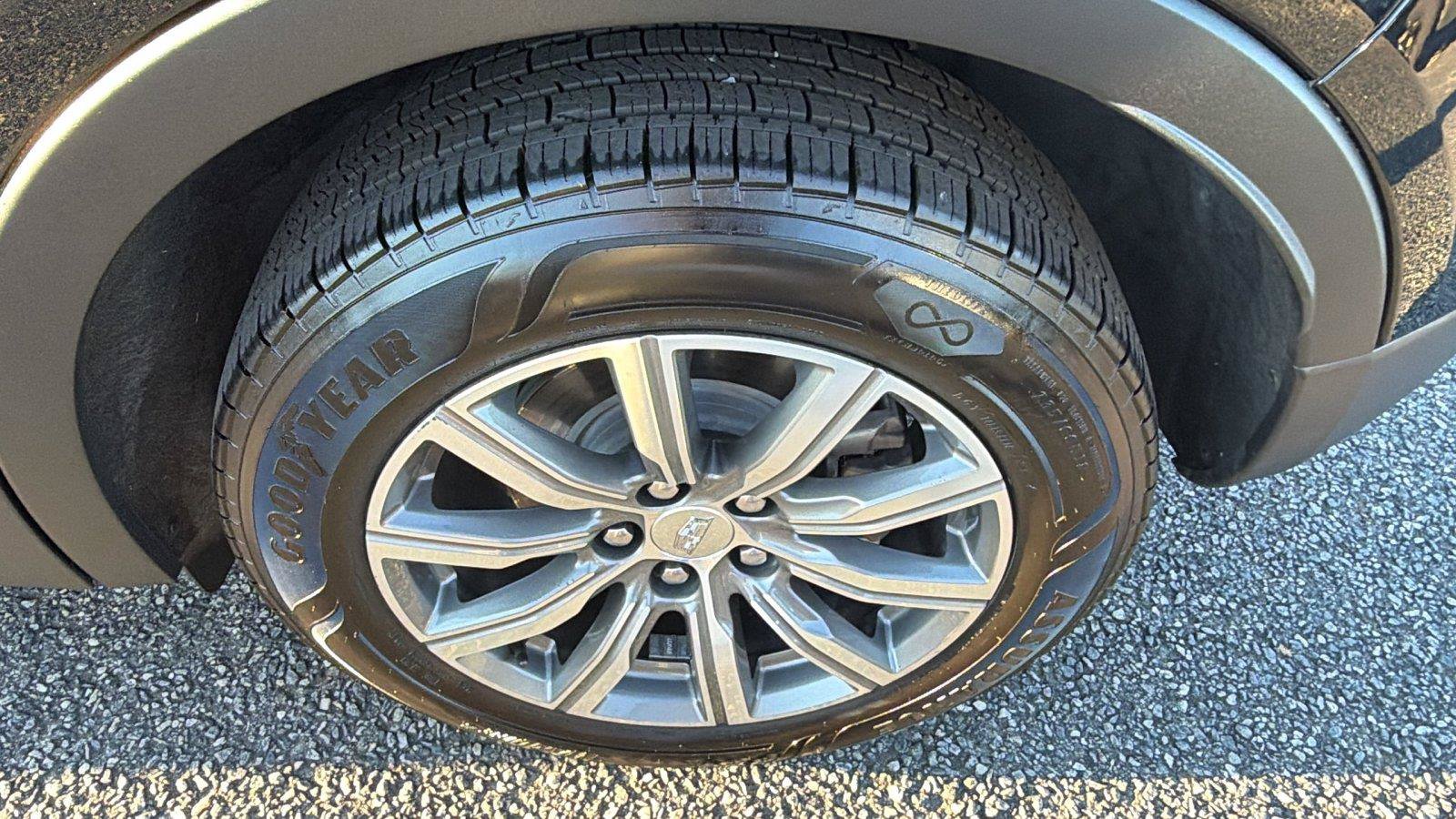 Used 2020 Cadillac XT4 Sport w/ Cold Weather Package FWD image 13