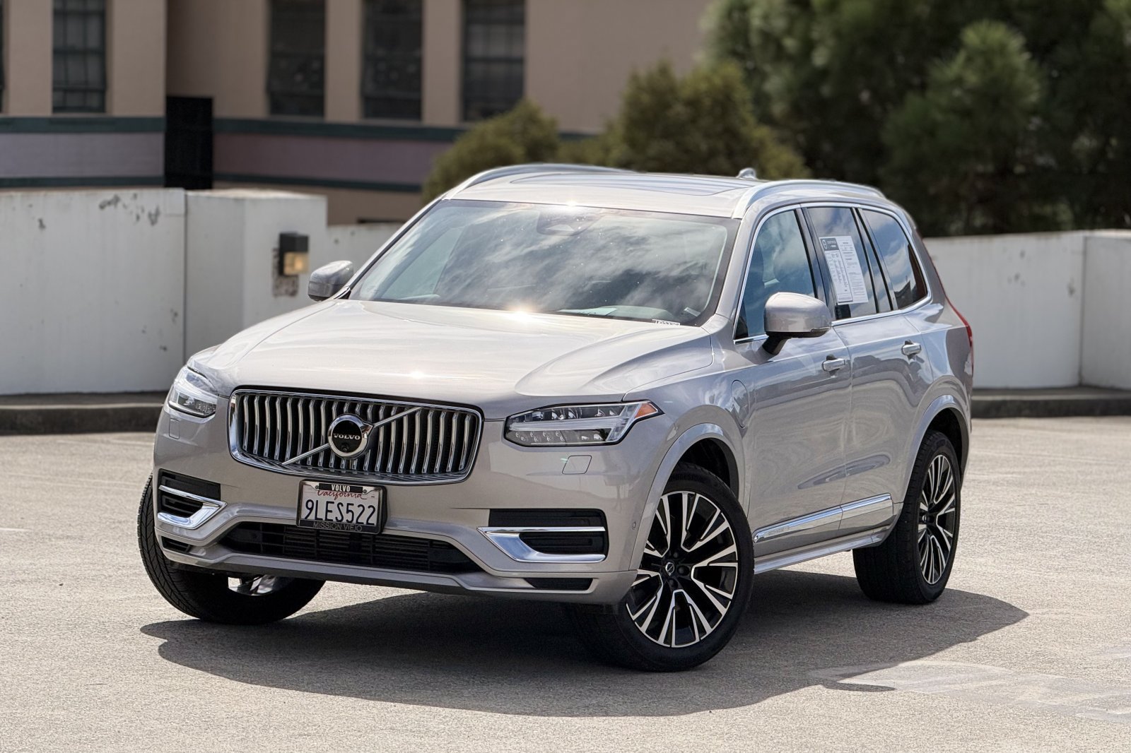 Used 2024 Volvo XC90 T8 Plus AWD/4WD image 3