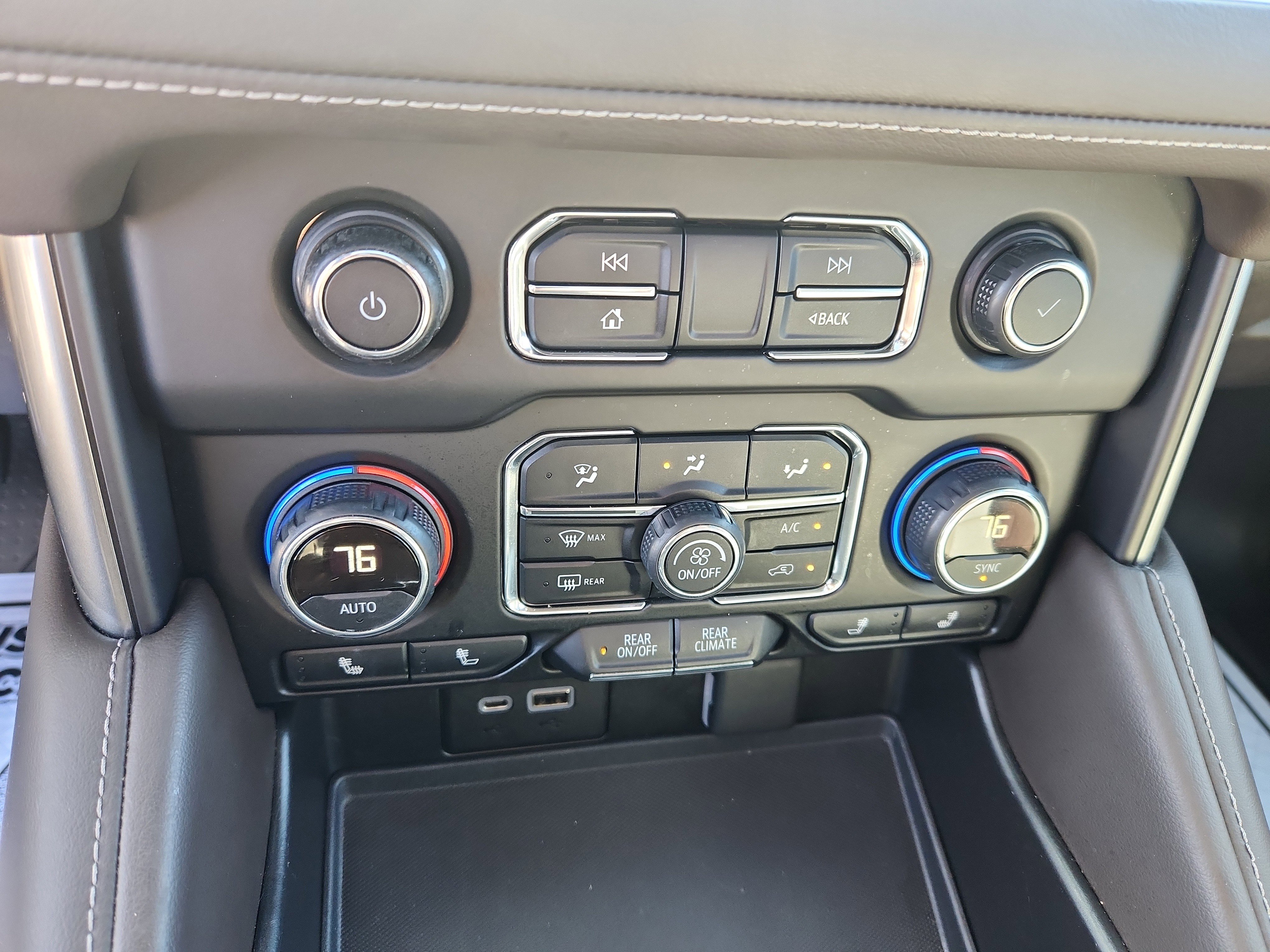 Used 2021 Chevrolet Tahoe Z71 w/ Z71 Signature Package image 35