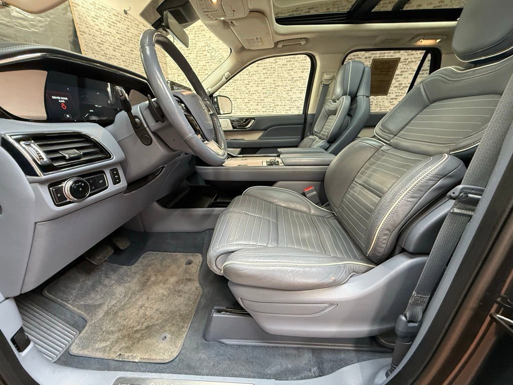 Used 2021 Lincoln Navigator Black Label w/ Cargo Convenience Package image 22
