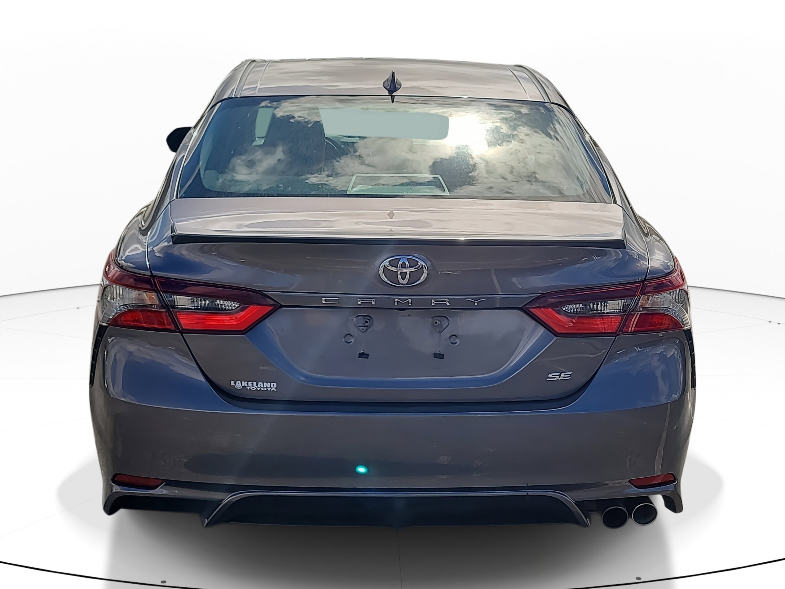 Used 2024 Toyota Camry SE image 6