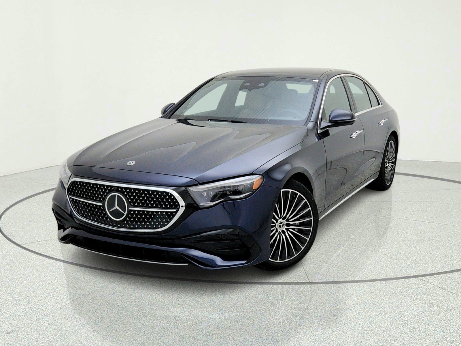 New 2026 Mercedes-Benz E 450 4MATIC Sedan image 2