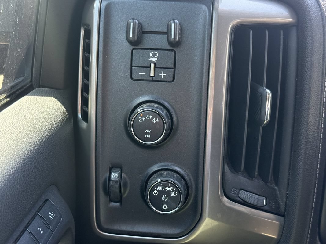 Used 2017 Chevrolet Silverado 2500 High Country w/ Duramax Plus Package AWD/4WD image 9