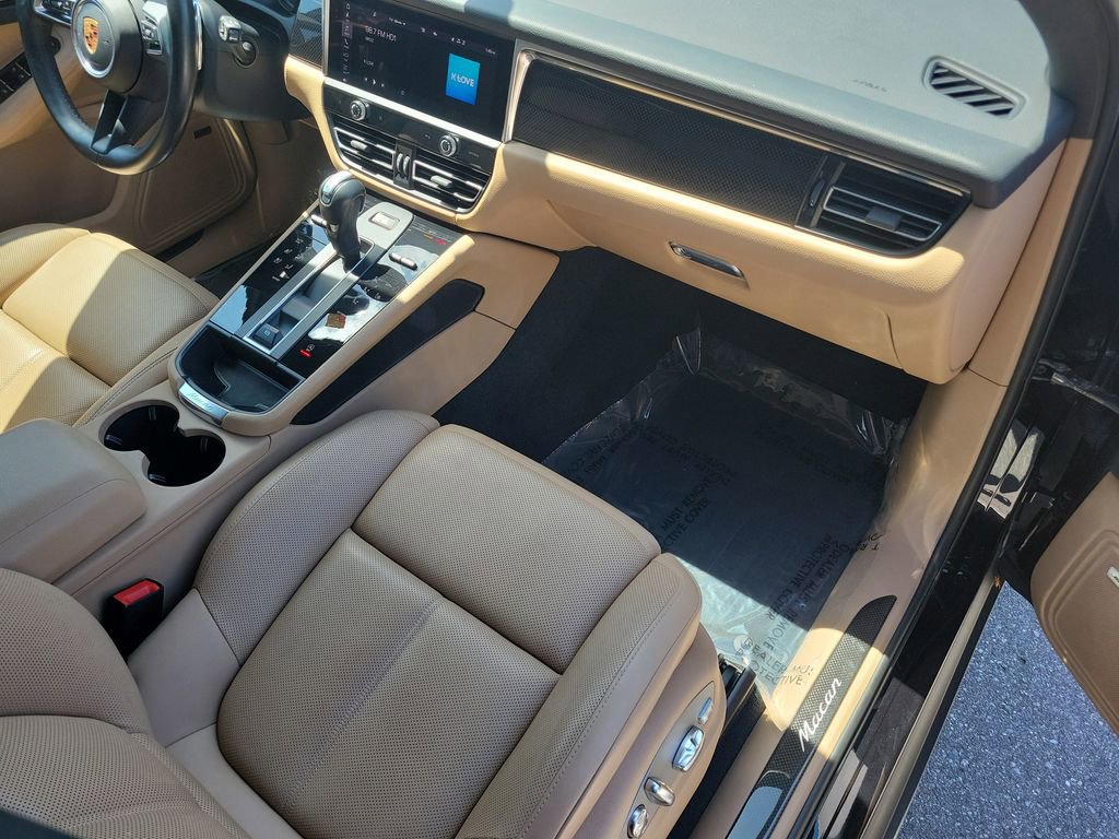 Certified 2022 Porsche Macan image 19