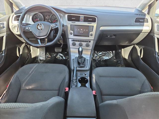 Used 2016 Volkswagen Golf S FWD image 17