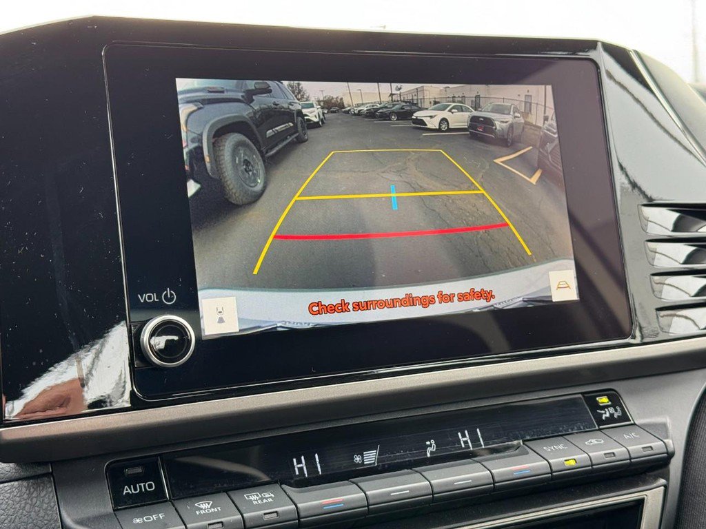 Used 2025 Toyota Camry image 20