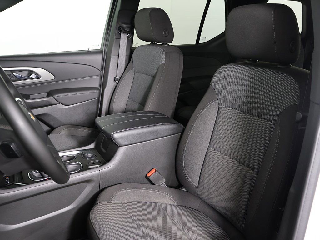 Used 2024 Chevrolet Traverse LT image 26