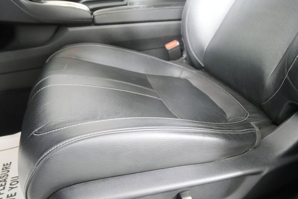 Used 2018 Honda Civic EX-L image 9