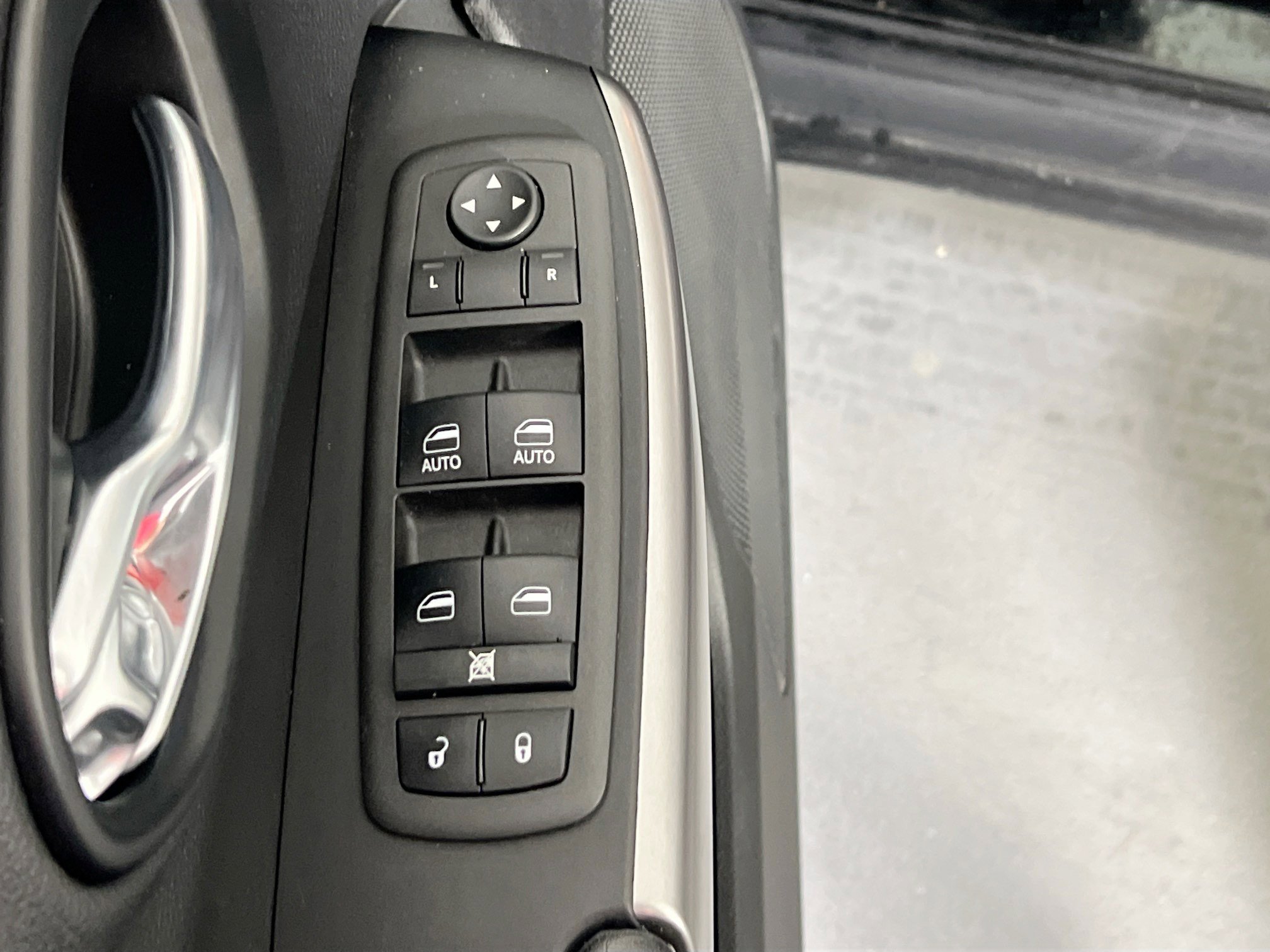 Used 2022 Jeep Cherokee Latitude Lux image 17