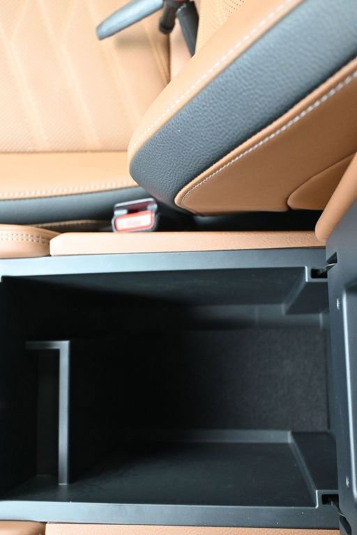 Used 2024 Nissan Pathfinder Platinum image 20