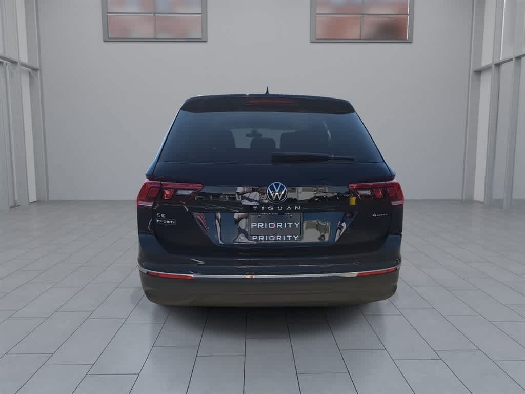Used 2022 Volkswagen Tiguan SE AWD/4WD image 8