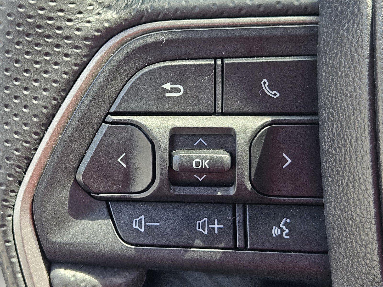 Certified 2025 Toyota 4Runner SR5 RWD image 24
